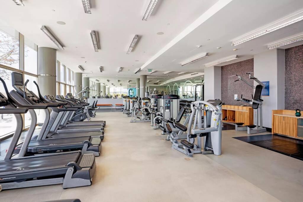 Lovely Upscale High Rise Private Parking & Pool Apartment Los Angeles Ngoại thất bức ảnh
