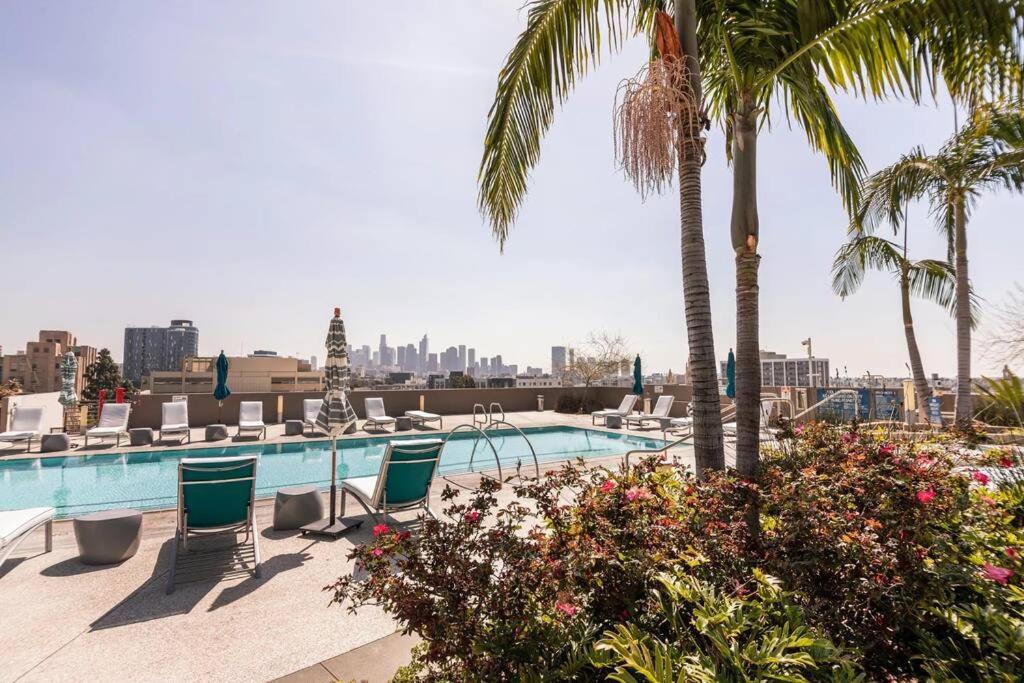 Lovely Upscale High Rise Private Parking & Pool Apartment Los Angeles Ngoại thất bức ảnh