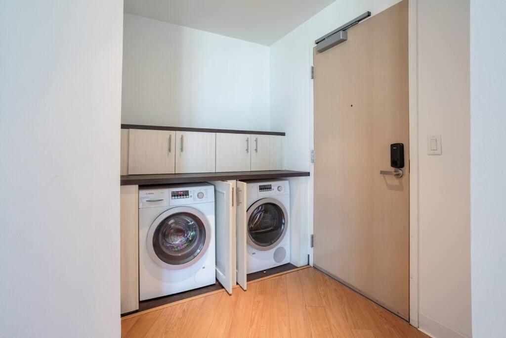 Lovely Upscale High Rise Private Parking & Pool Apartment Los Angeles Ngoại thất bức ảnh
