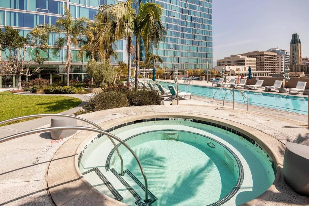 Lovely Upscale High Rise Private Parking & Pool Apartment Los Angeles Ngoại thất bức ảnh