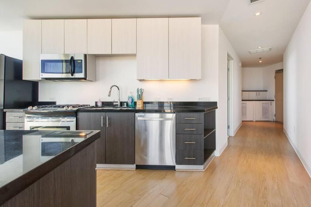 Lovely Upscale High Rise Private Parking & Pool Apartment Los Angeles Ngoại thất bức ảnh
